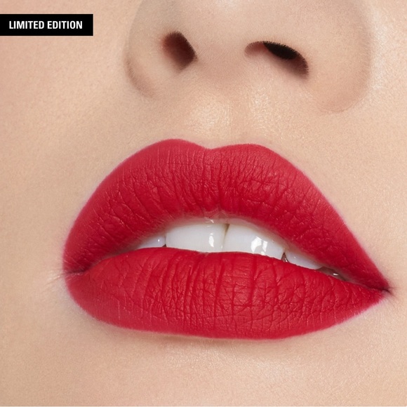 Kylie Cosmetics Holiday Collection Matte Lip Kit - Picture 4 of 14